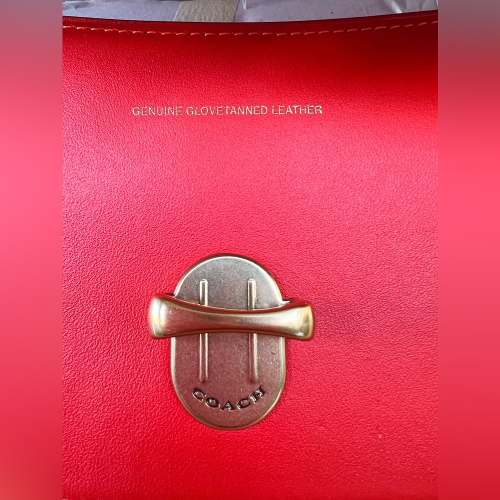 SOLD!!Coach Glovetanned Leather Studio Shoulder Bag 19 - Picture 10 of 13